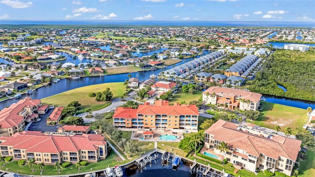 En Venta: $325,000 (2 camas, 2 baños, 1381 Pies cuadrados)