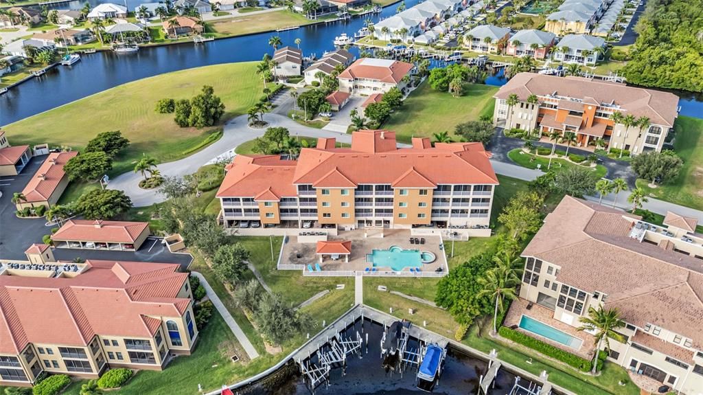 En Venta: $325,000 (2 camas, 2 baños, 1381 Pies cuadrados)