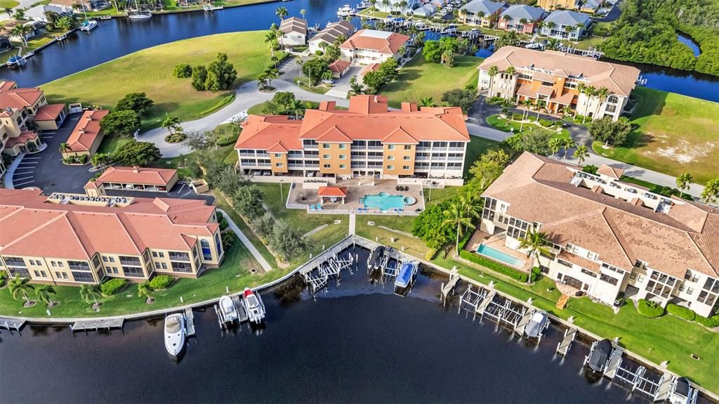 En Venta: $325,000 (2 camas, 2 baños, 1381 Pies cuadrados)