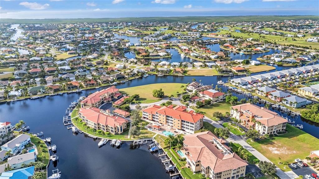 En Venta: $325,000 (2 camas, 2 baños, 1381 Pies cuadrados)