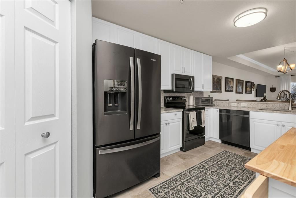 En Venta: $325,000 (2 camas, 2 baños, 1381 Pies cuadrados)