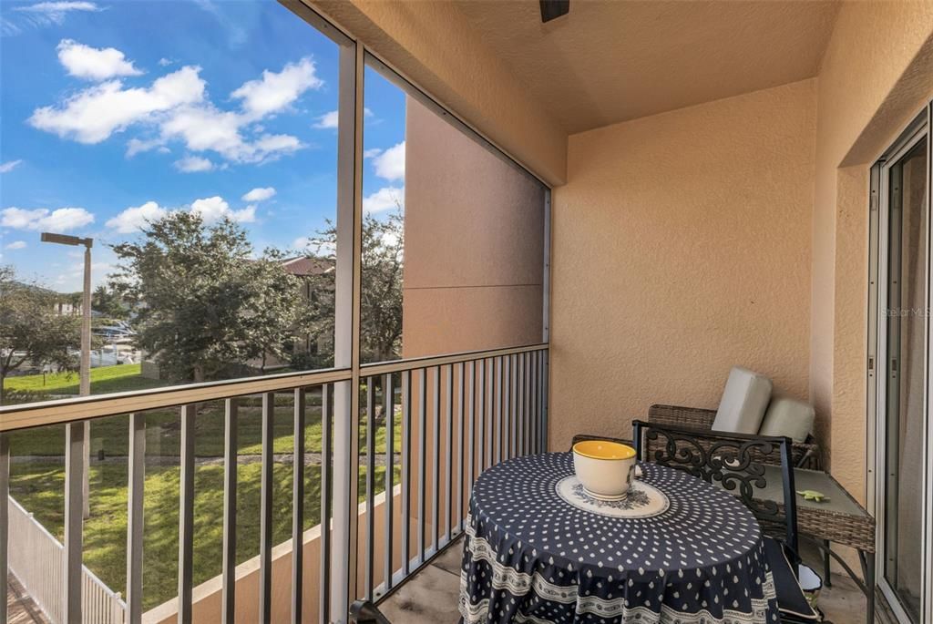 En Venta: $325,000 (2 camas, 2 baños, 1381 Pies cuadrados)