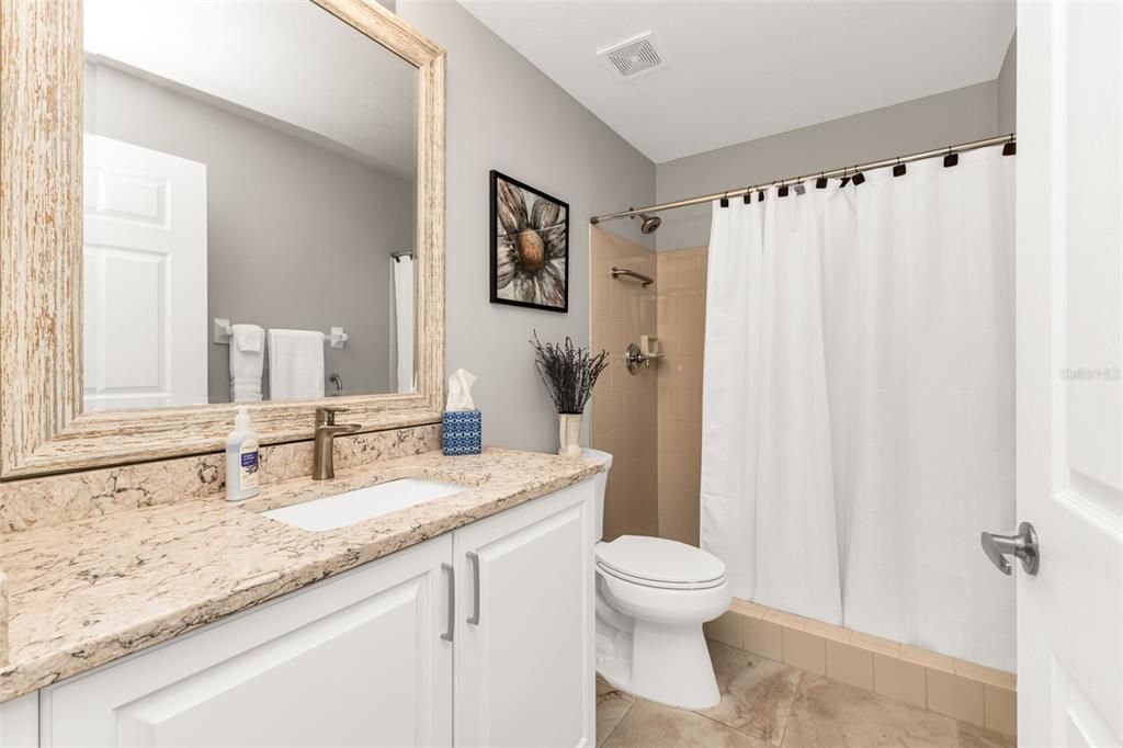 En Venta: $325,000 (2 camas, 2 baños, 1381 Pies cuadrados)