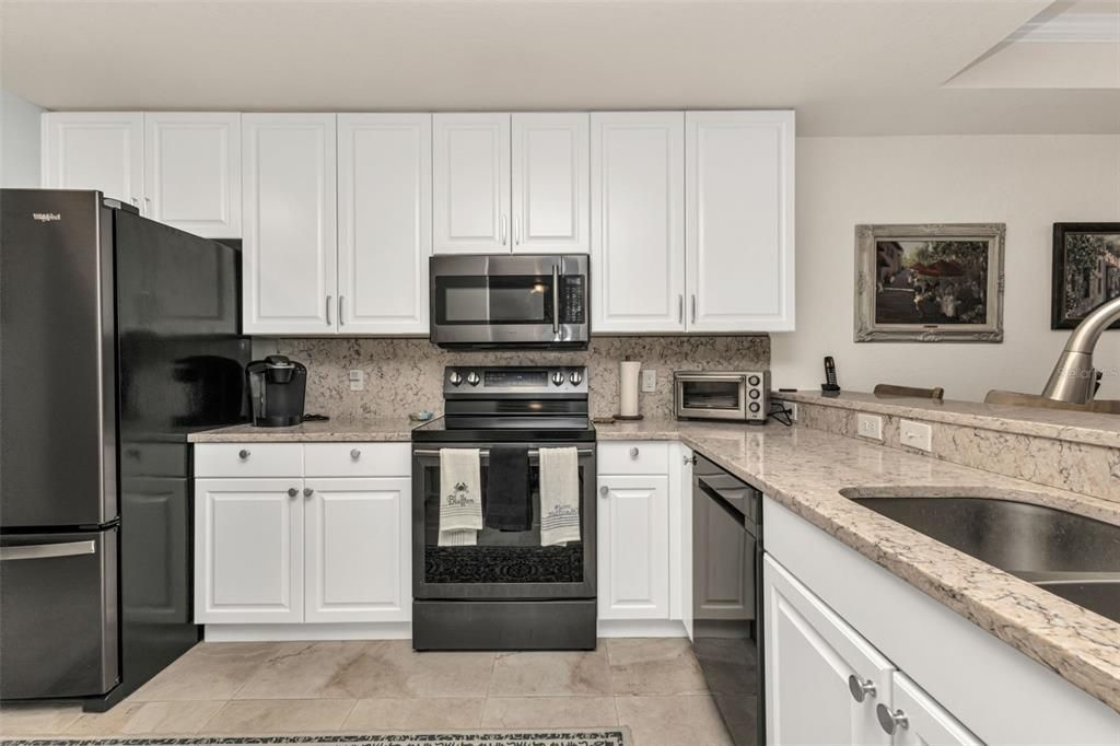 En Venta: $325,000 (2 camas, 2 baños, 1381 Pies cuadrados)