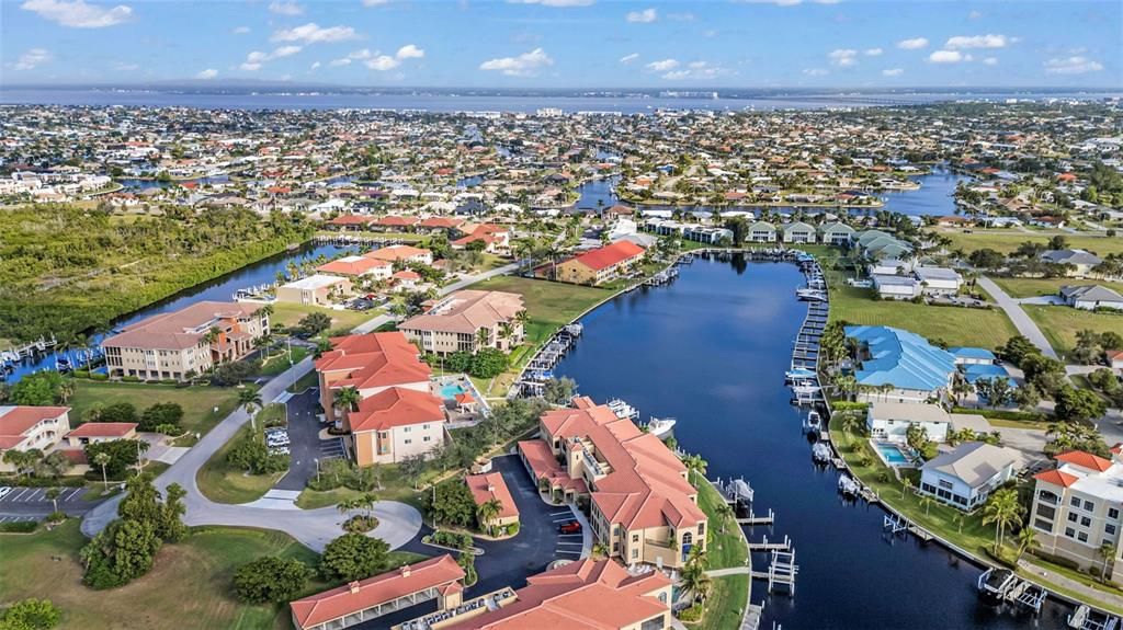 En Venta: $325,000 (2 camas, 2 baños, 1381 Pies cuadrados)