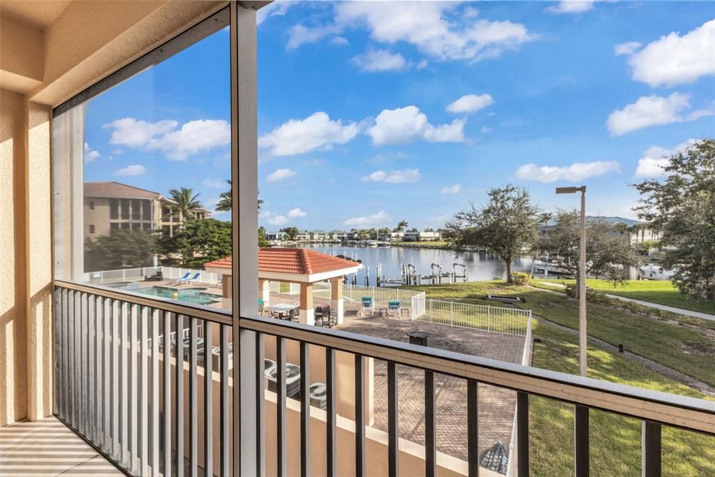 En Venta: $325,000 (2 camas, 2 baños, 1381 Pies cuadrados)