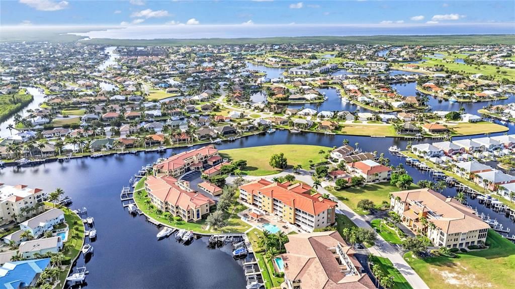 En Venta: $325,000 (2 camas, 2 baños, 1381 Pies cuadrados)