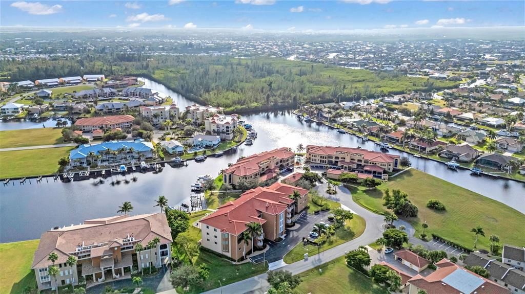 En Venta: $325,000 (2 camas, 2 baños, 1381 Pies cuadrados)