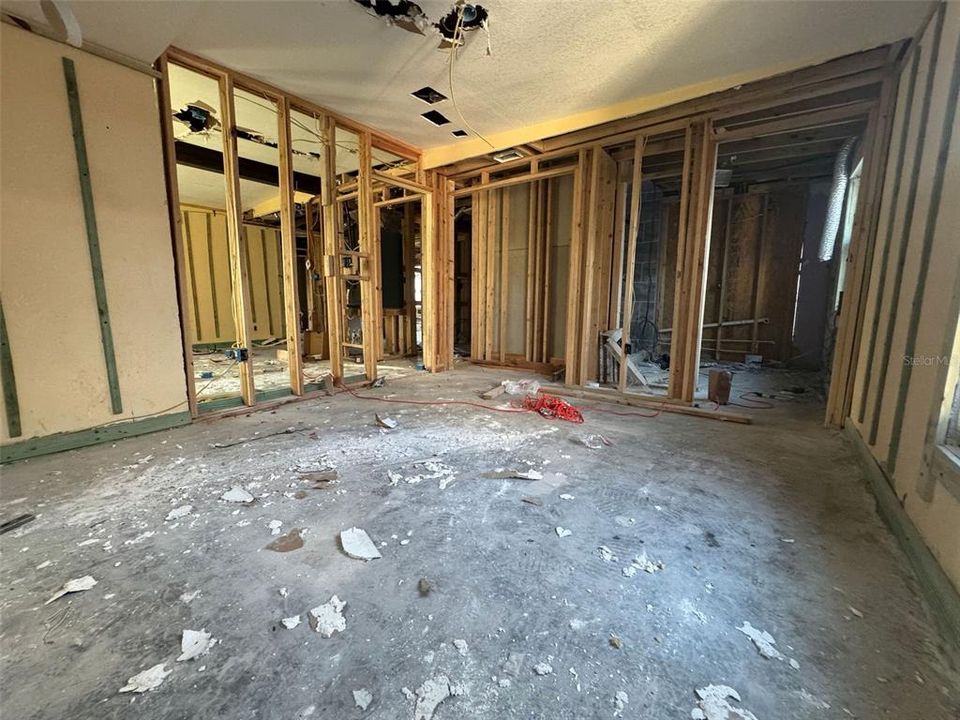 En Venta: $97,000 (3 camas, 2 baños, 1105 Pies cuadrados)