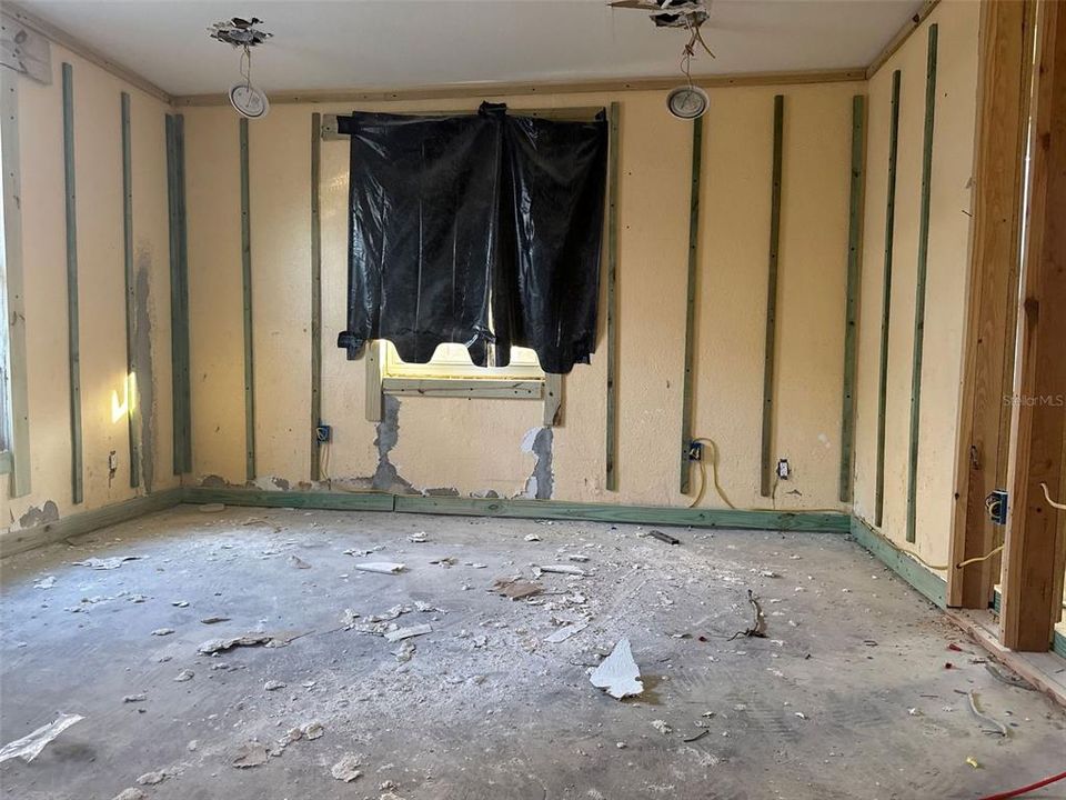 En Venta: $97,000 (3 camas, 2 baños, 1105 Pies cuadrados)