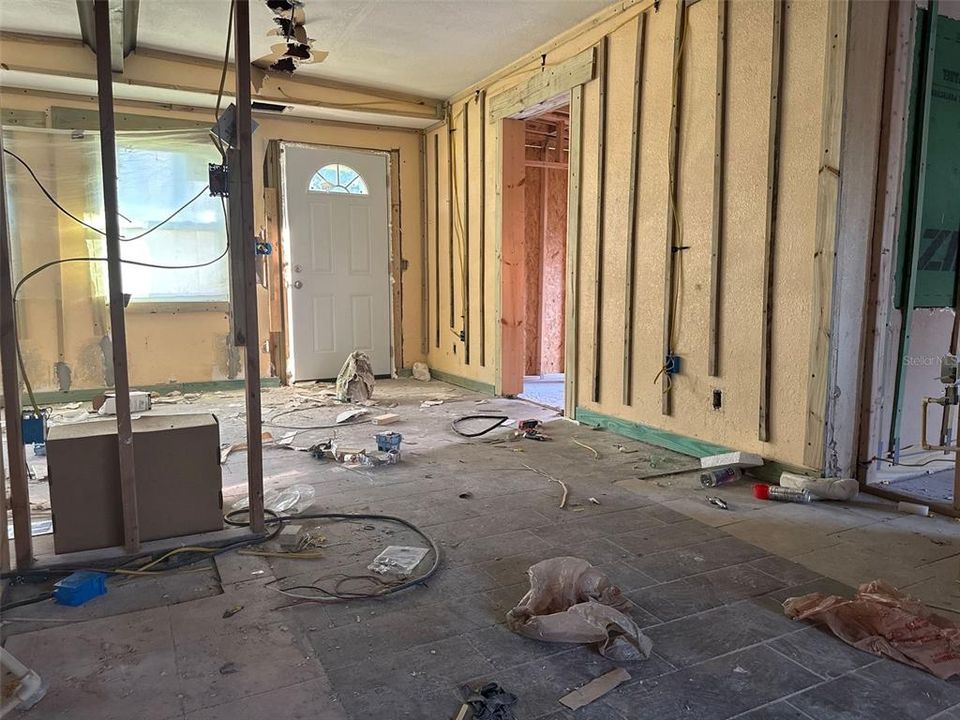 En Venta: $97,000 (3 camas, 2 baños, 1105 Pies cuadrados)