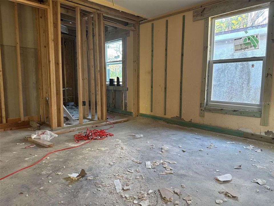 En Venta: $97,000 (3 camas, 2 baños, 1105 Pies cuadrados)