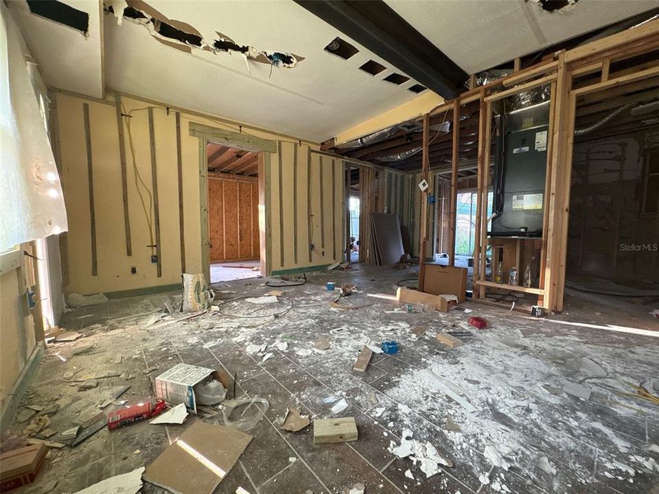 En Venta: $97,000 (3 camas, 2 baños, 1105 Pies cuadrados)