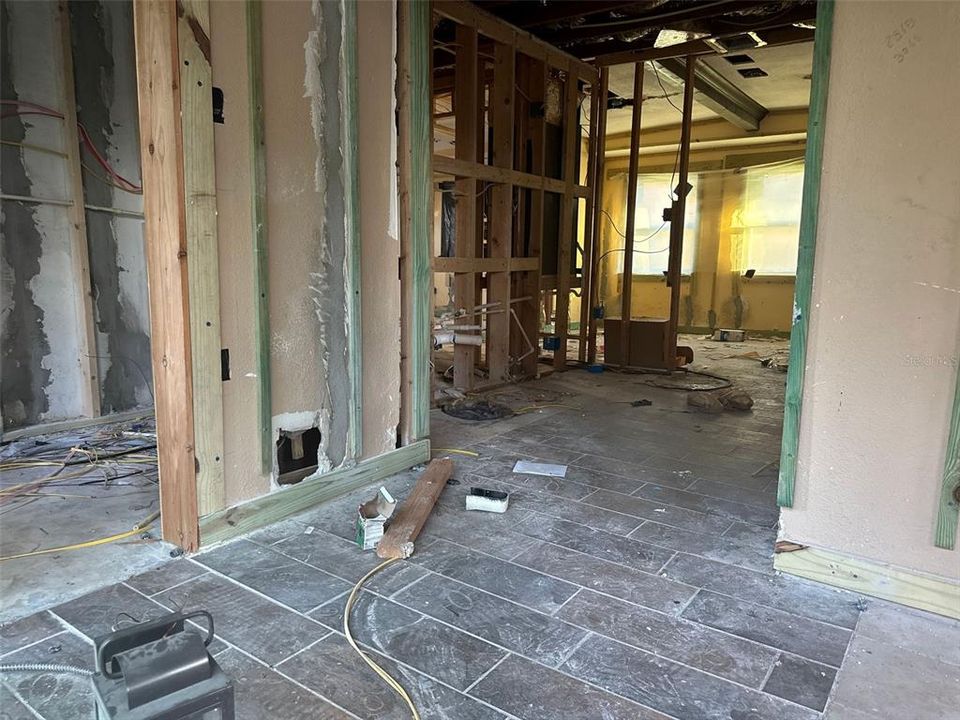 En Venta: $97,000 (3 camas, 2 baños, 1105 Pies cuadrados)