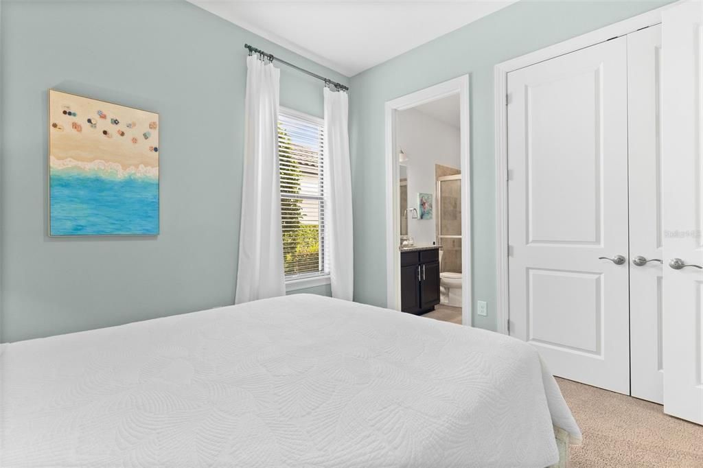 For Sale: $1,089,000 (3 beds, 3 baths, 2323 Square Feet)