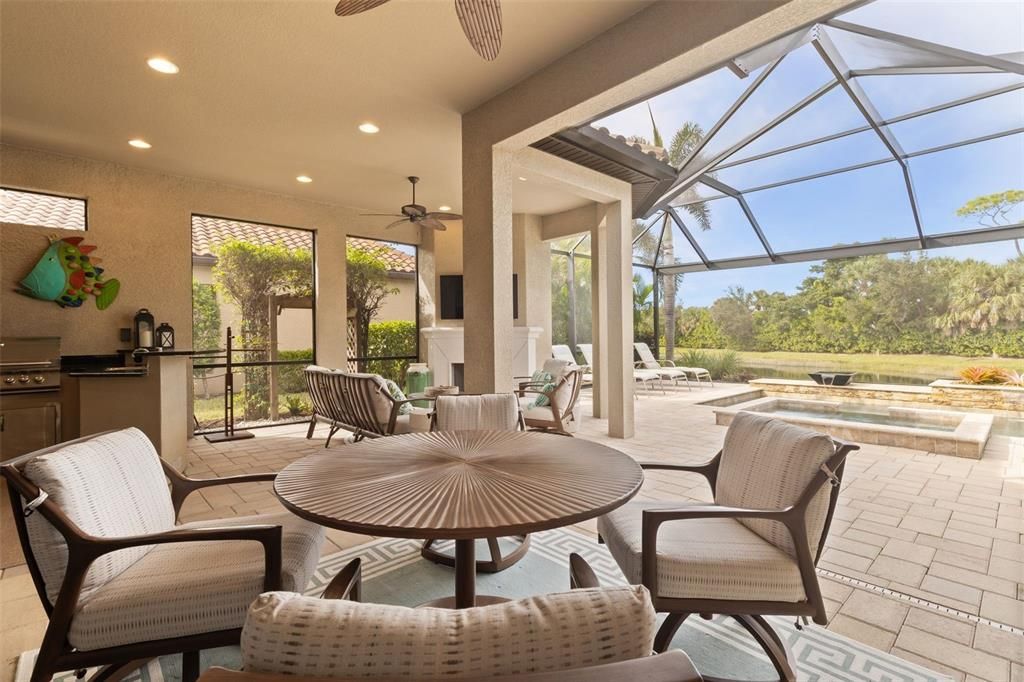 For Sale: $1,089,000 (3 beds, 3 baths, 2323 Square Feet)