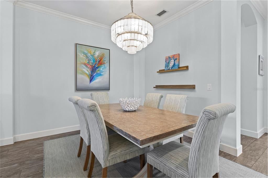 For Sale: $1,089,000 (3 beds, 3 baths, 2323 Square Feet)