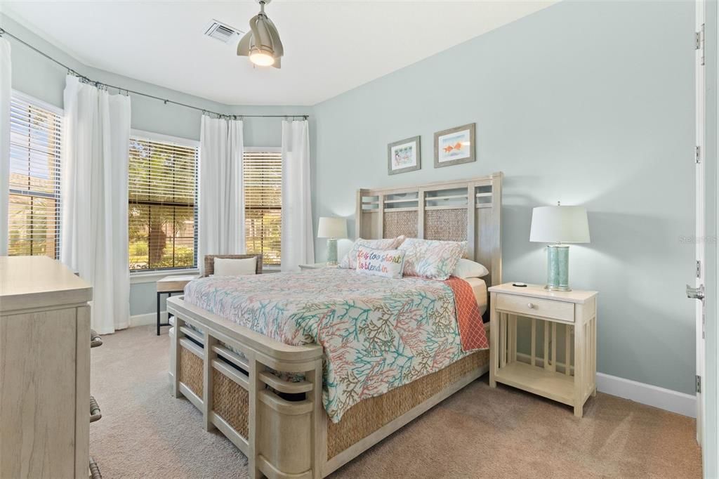 For Sale: $1,089,000 (3 beds, 3 baths, 2323 Square Feet)