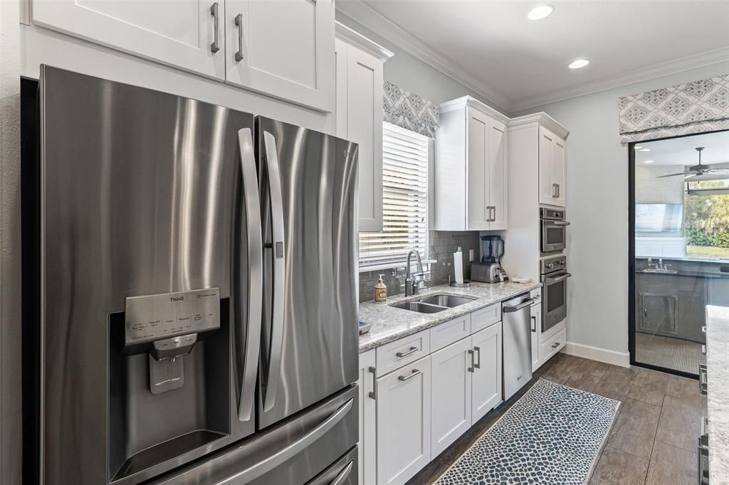 For Sale: $1,089,000 (3 beds, 3 baths, 2323 Square Feet)