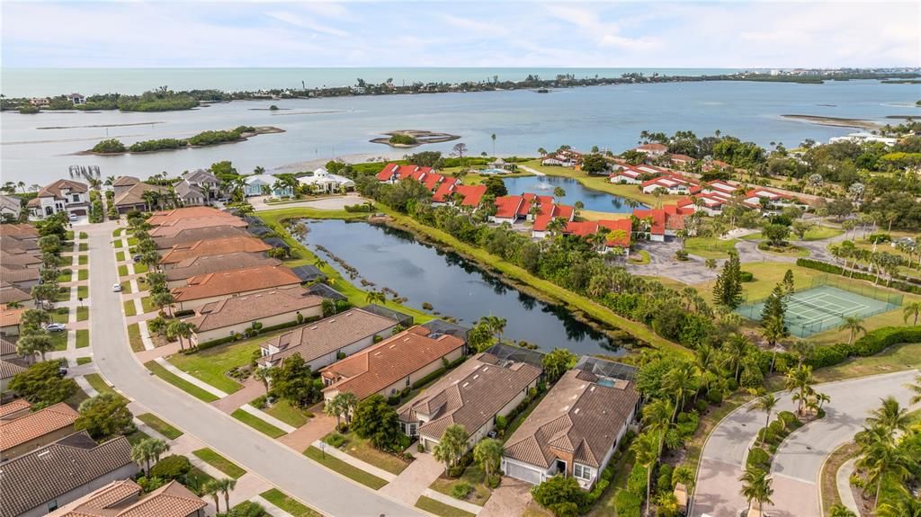 For Sale: $1,089,000 (3 beds, 3 baths, 2323 Square Feet)