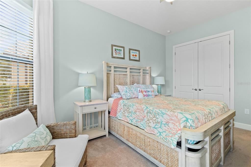 For Sale: $1,089,000 (3 beds, 3 baths, 2323 Square Feet)