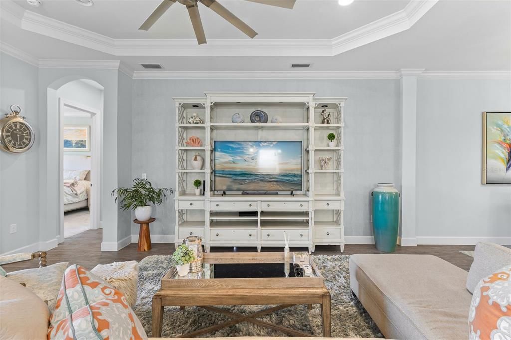 For Sale: $1,089,000 (3 beds, 3 baths, 2323 Square Feet)