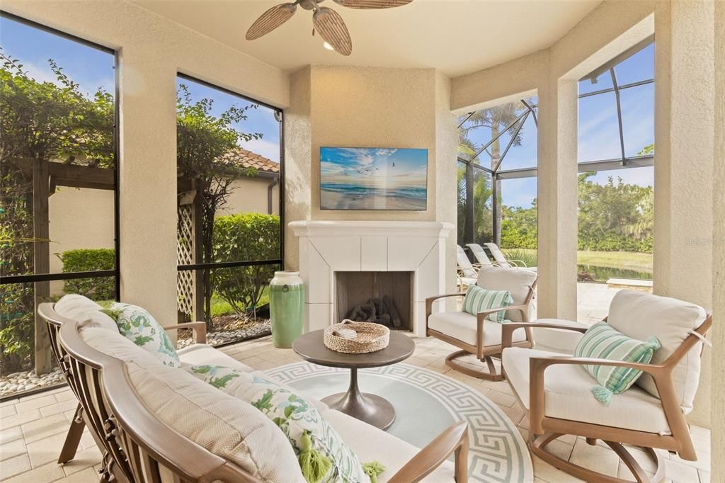 For Sale: $1,089,000 (3 beds, 3 baths, 2323 Square Feet)