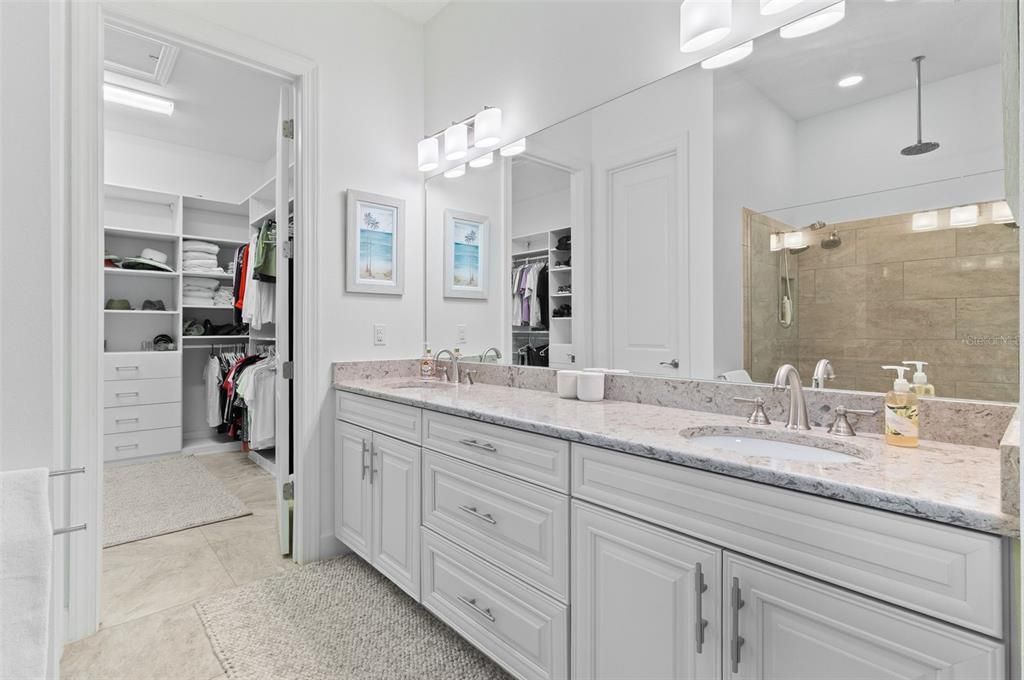 For Sale: $1,089,000 (3 beds, 3 baths, 2323 Square Feet)