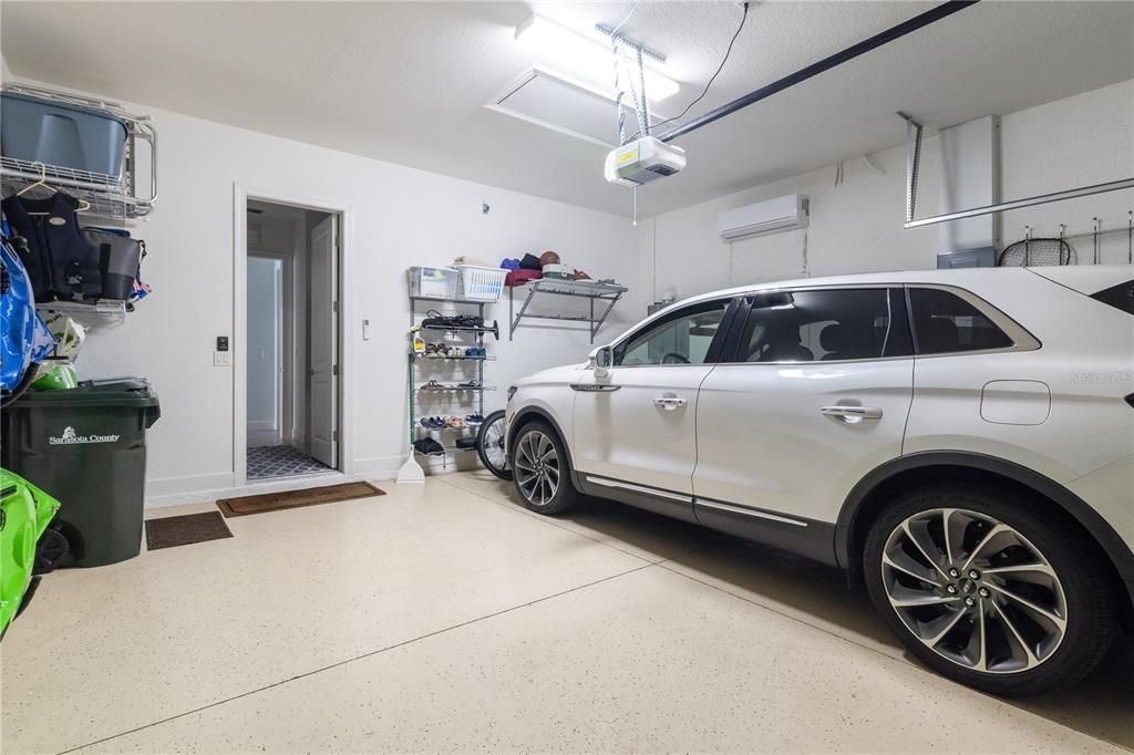 For Sale: $1,089,000 (3 beds, 3 baths, 2323 Square Feet)