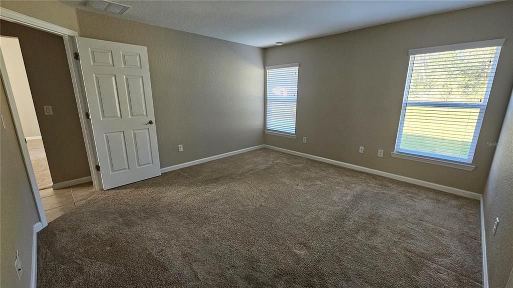 For Rent: $1,850 (3 beds, 2 baths, 1321 Square Feet)