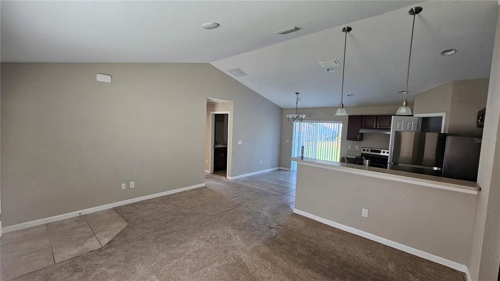 For Rent: $1,850 (3 beds, 2 baths, 1321 Square Feet)