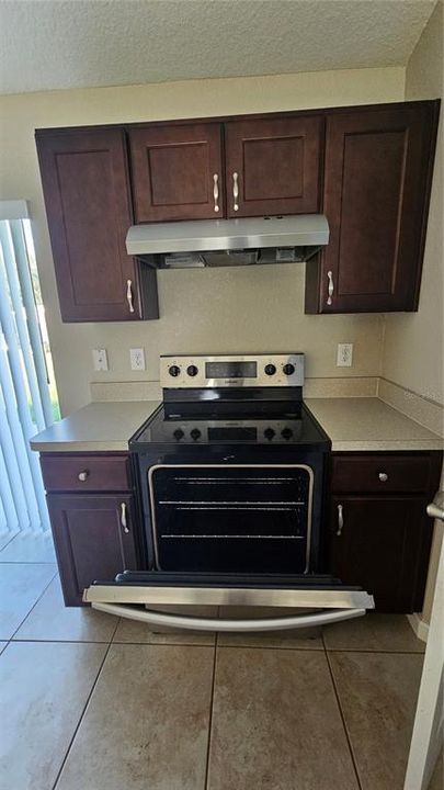 For Rent: $1,850 (3 beds, 2 baths, 1321 Square Feet)