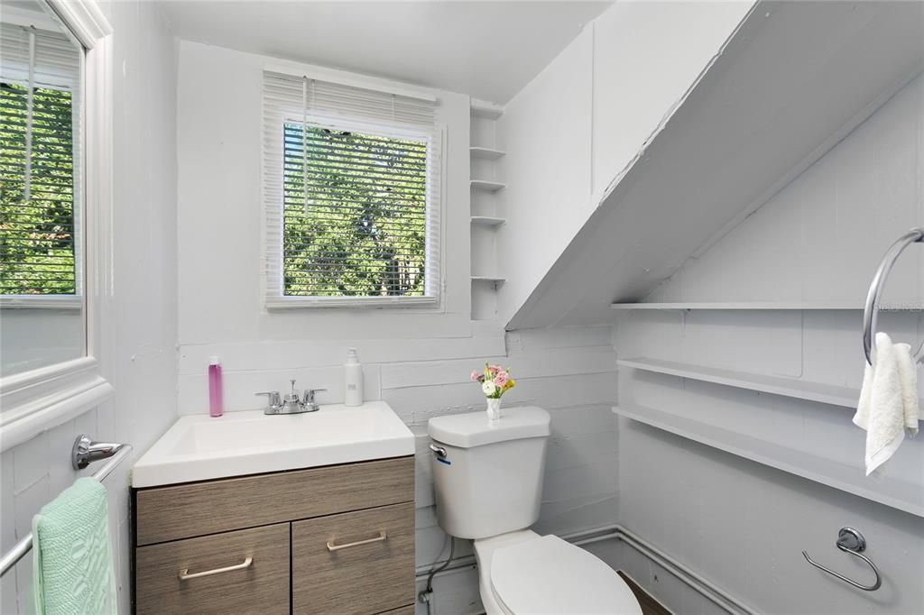 出租: $1,145 (1 贝兹, 1 浴室, 597 平方英尺)