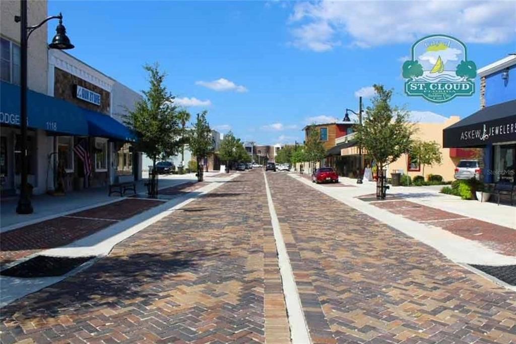 出租: $1,145 (1 贝兹, 1 浴室, 597 平方英尺)