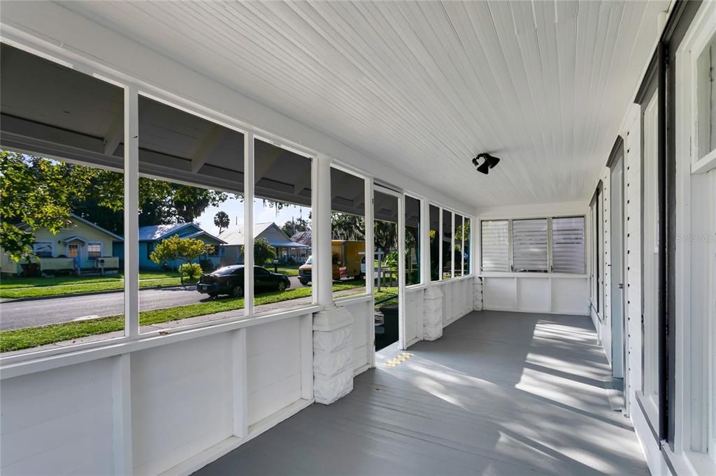 出租: $1,145 (1 贝兹, 1 浴室, 597 平方英尺)