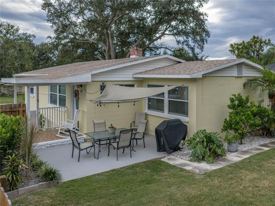 На продажу: $334,900 (4 спален, 2 ванн, 1722 Квадратных фут)