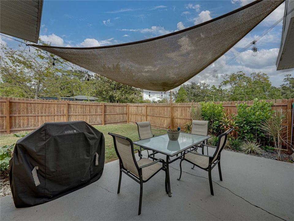 На продажу: $334,900 (4 спален, 2 ванн, 1722 Квадратных фут)