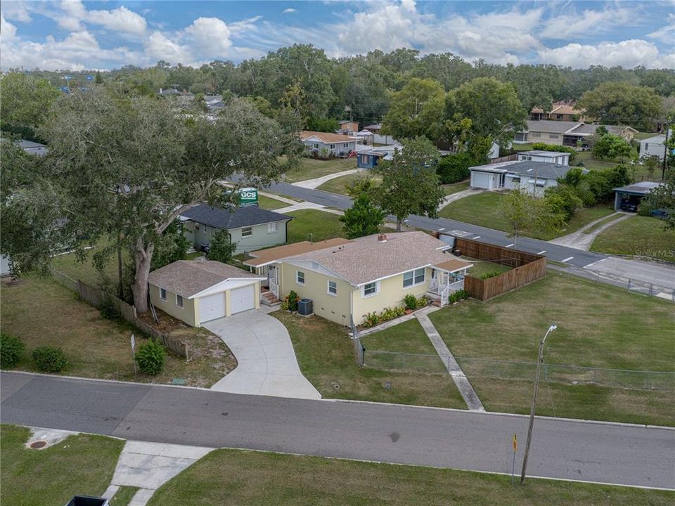 На продажу: $334,900 (4 спален, 2 ванн, 1722 Квадратных фут)