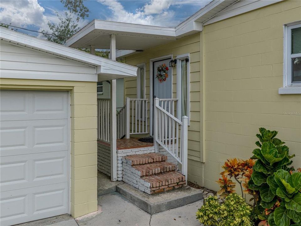 На продажу: $334,900 (4 спален, 2 ванн, 1722 Квадратных фут)