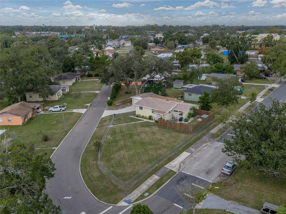 На продажу: $334,900 (4 спален, 2 ванн, 1722 Квадратных фут)