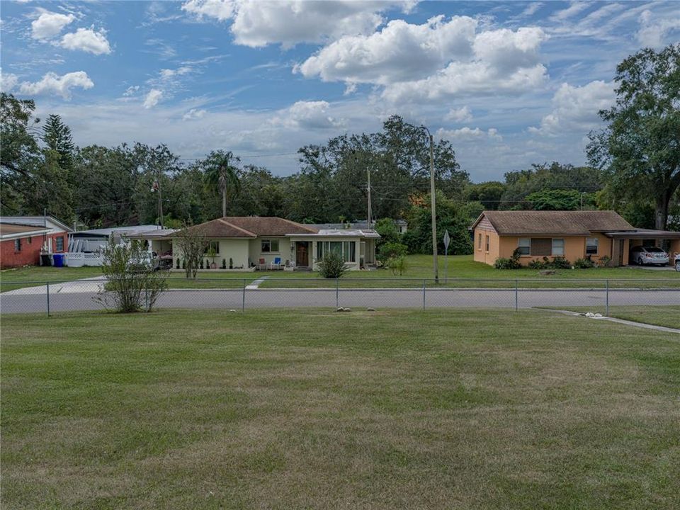 На продажу: $334,900 (4 спален, 2 ванн, 1722 Квадратных фут)