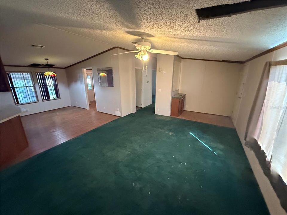 En Venta: $95,000 (3 camas, 2 baños, 1404 Pies cuadrados)