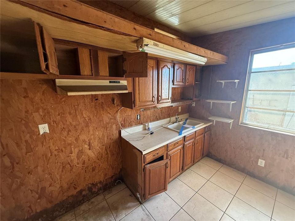 En Venta: $95,000 (3 camas, 2 baños, 1404 Pies cuadrados)