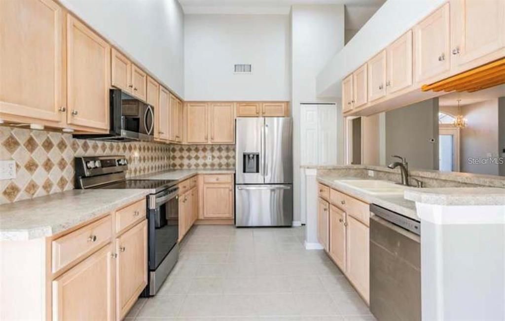 出租: $2,950 (3 贝兹, 2 浴室, 2046 平方英尺)