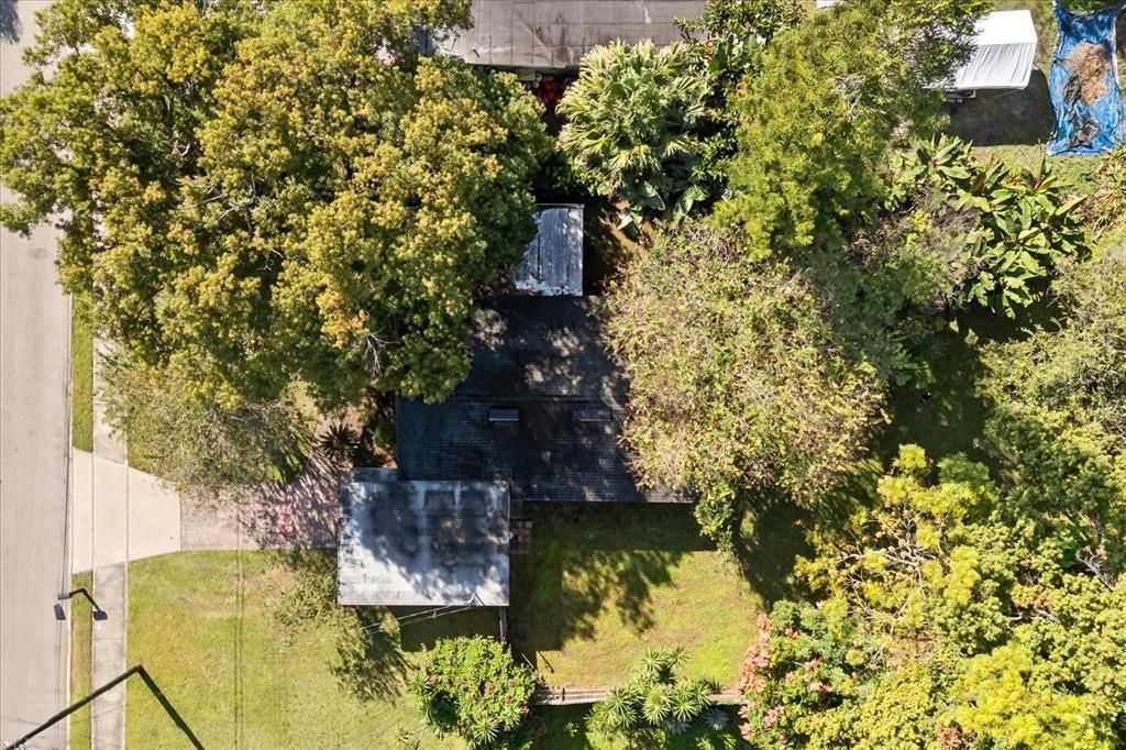 合同活跃: $274,999 (2 贝兹, 1 浴室, 888 平方英尺)