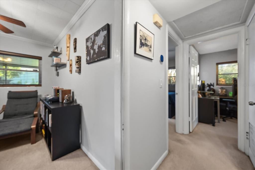 合同活跃: $274,999 (2 贝兹, 1 浴室, 888 平方英尺)