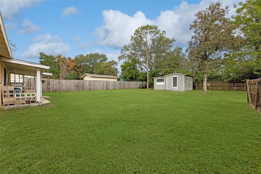 Под контрактом: $220,000 (3 спален, 1 ванн, 1098 Квадратных фут)