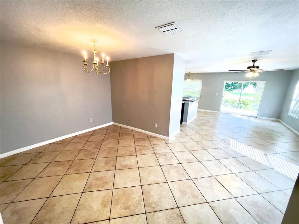 For Sale: $384,500 (3 beds, 2 baths, 1828 Square Feet)