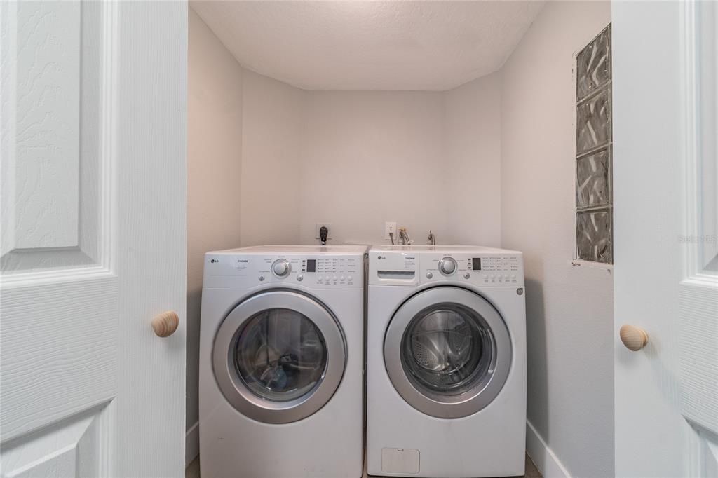 В аренду: $3,200 (3 спален, 2 ванн, 1235 Квадратных фут)