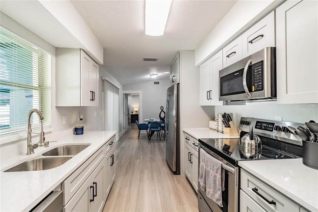 В аренду: $3,200 (3 спален, 2 ванн, 1235 Квадратных фут)